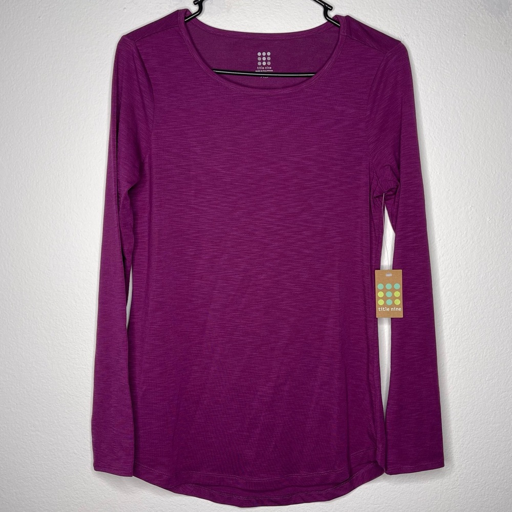 NWT Title Nine‎ Fuchsia Jive Long Sleeve Top with Key Hole Back
